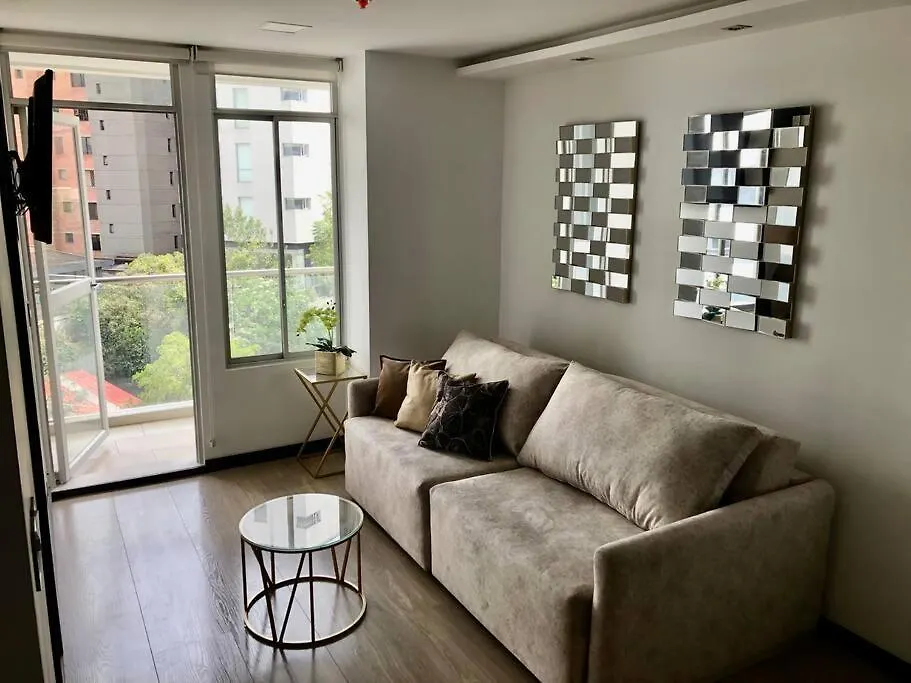 Suite En La Mejor Zona De Quito Apartment